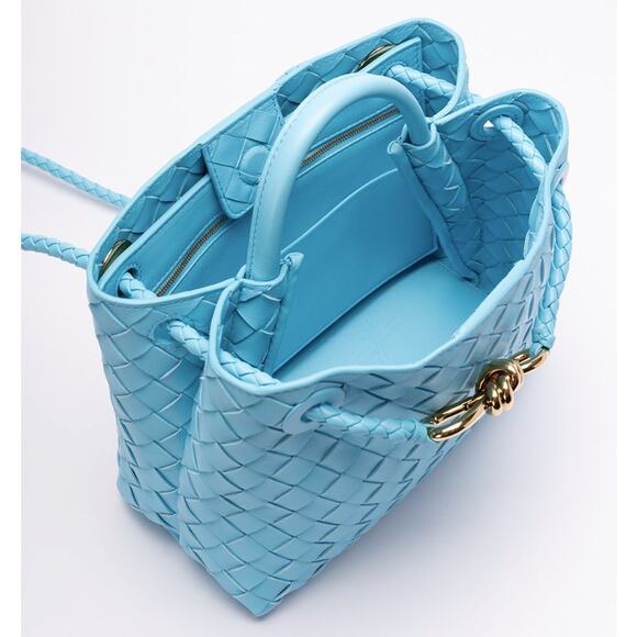 ❌❌SOLD!❌❌ BOTTEGA VENETA SMALL ANDIAMO LEATHER TOTE SHOULDER BAG AUTH! - Picture 4 of 16